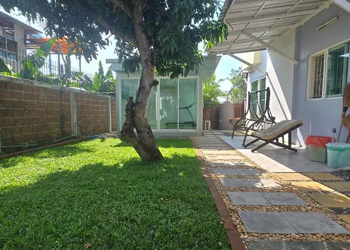 בית הארחה Cozy Guest In Secure Residential Area Near Lat Krabang בנגקוק